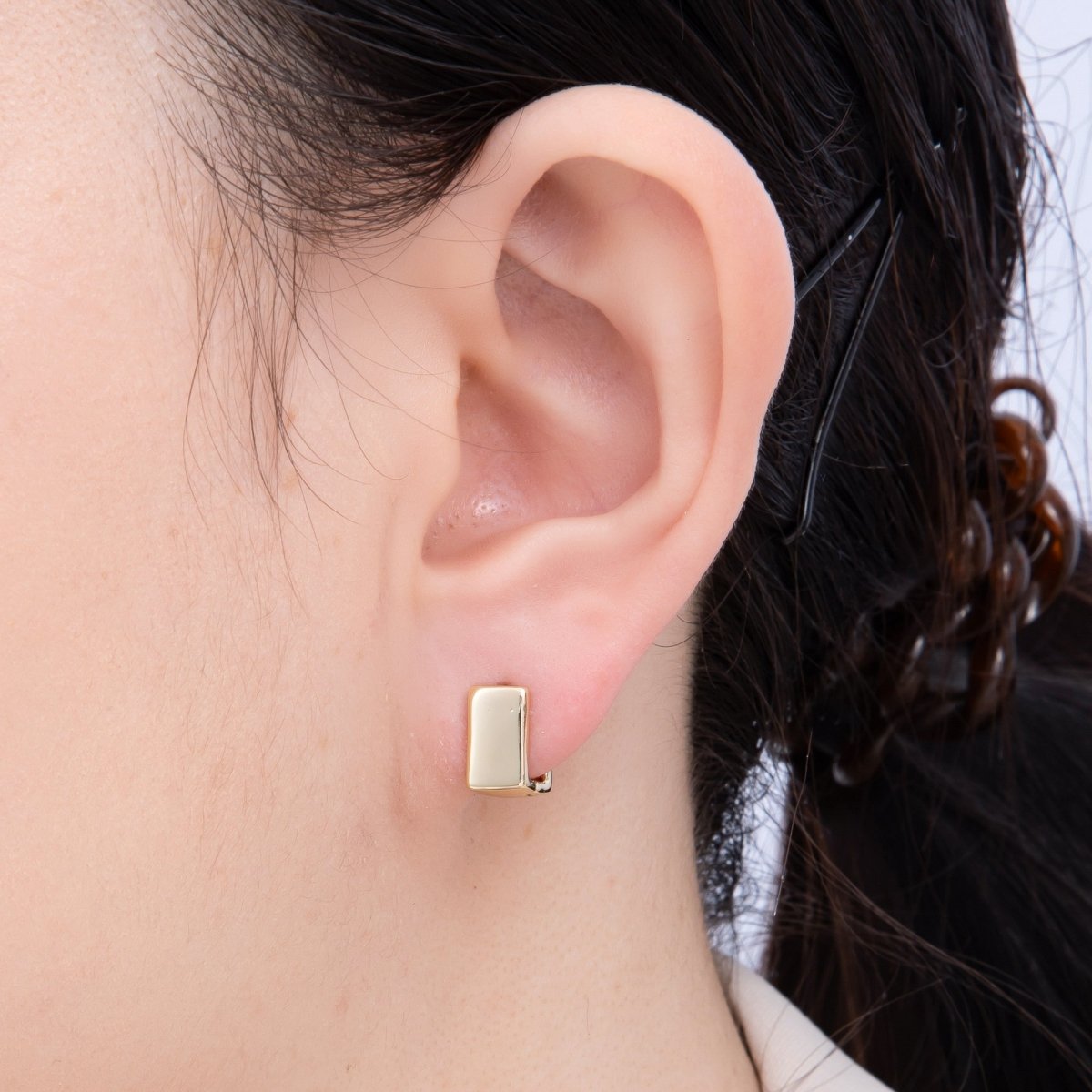 14K Gold Filled 10mm Minimalist Rectangle Cartilage Huggie