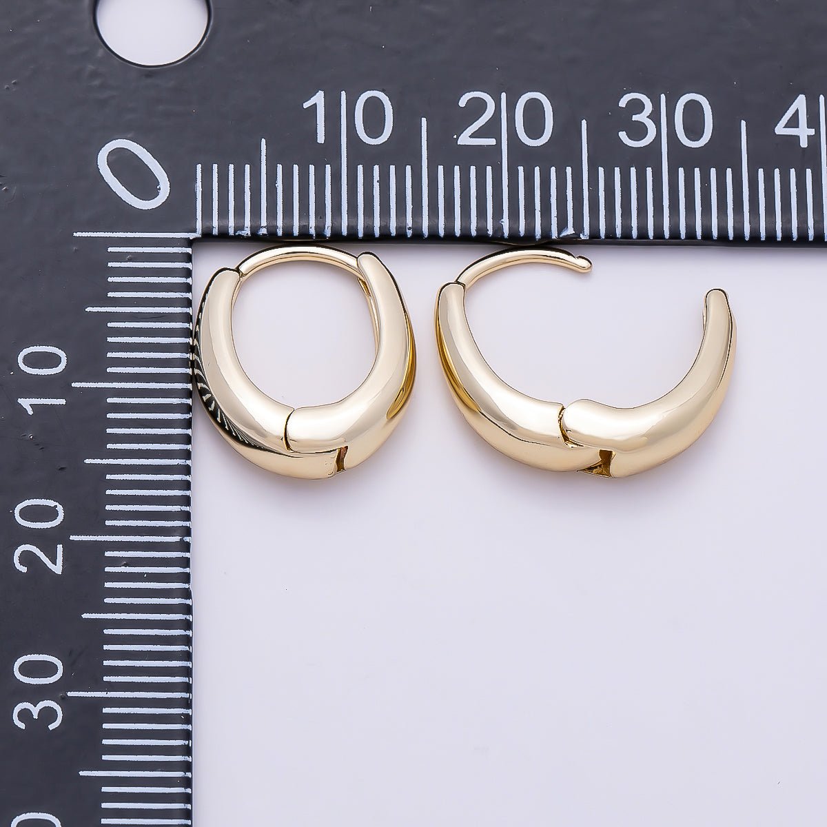 14K Gold Filled 16mm Minimalist Dome U-Shaped Oblong Hoop | Earrings-00698