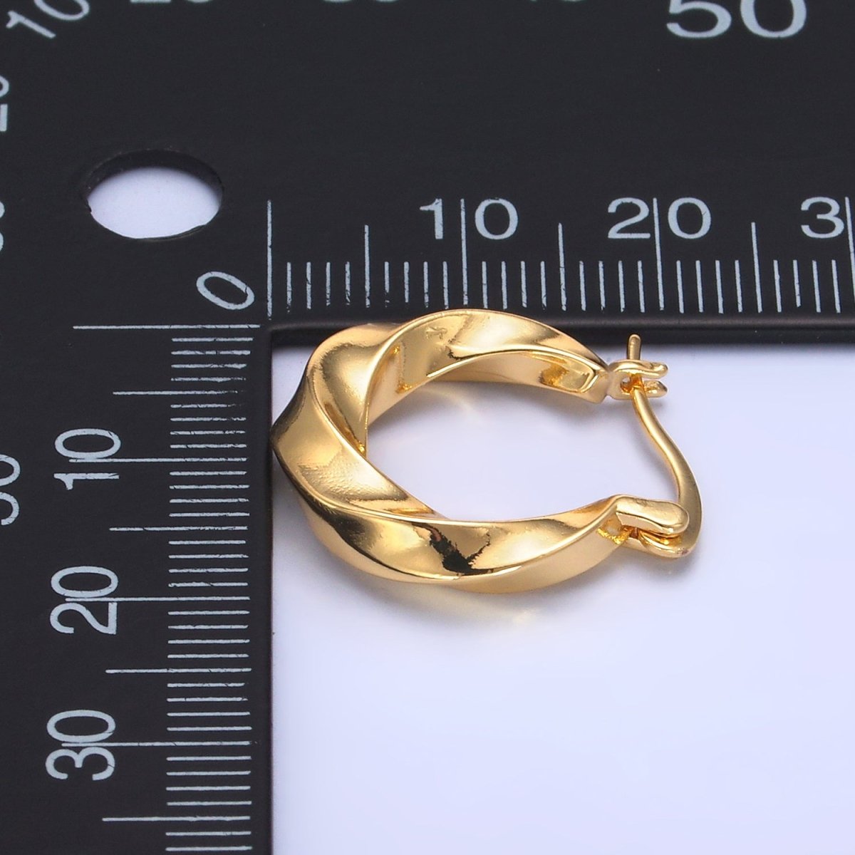 24K Gold Filled 20mm Edged Twist Latch Hoop Earrings